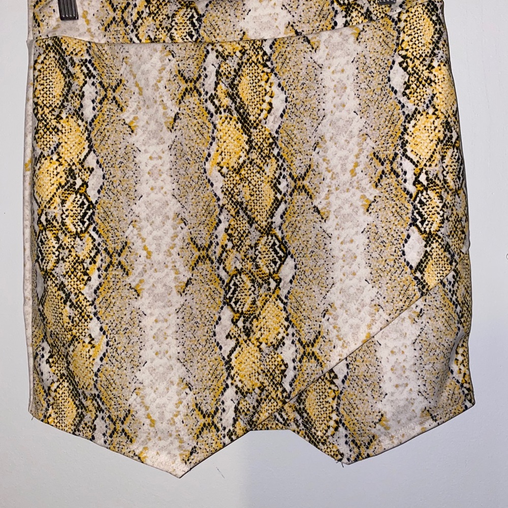 Mini Skirt snake print